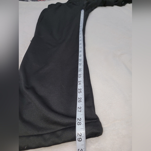 And 1 Black Sweatpants with Elastic Waistband and Minimalist Design - Picture 9 of 11